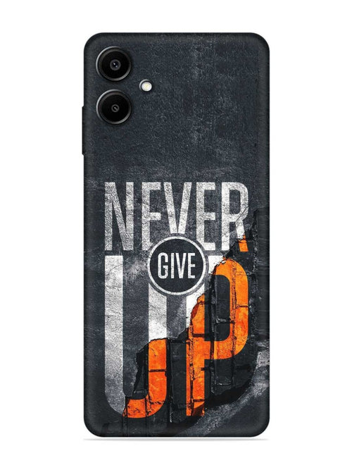 Never Give Up" Motivational Phone Case – Iphone 16 Model